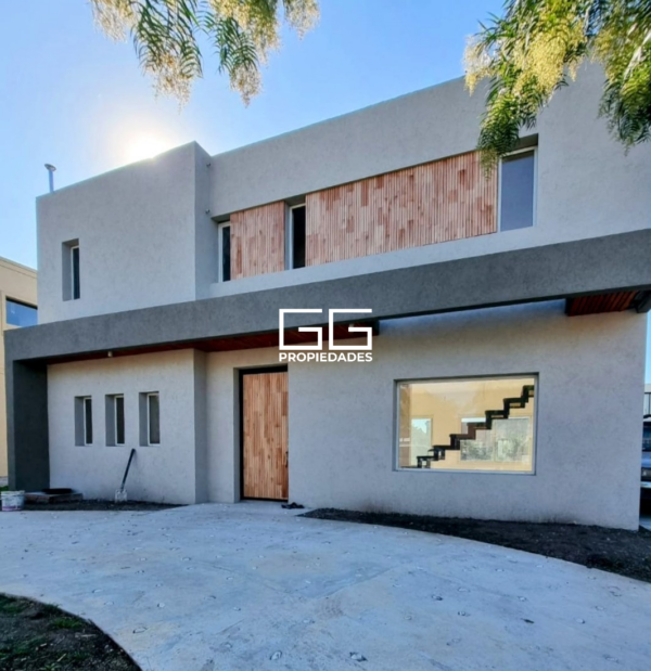 Casa En San Ramon - 3 Dormitorios - Pilar Del Este - Pilar