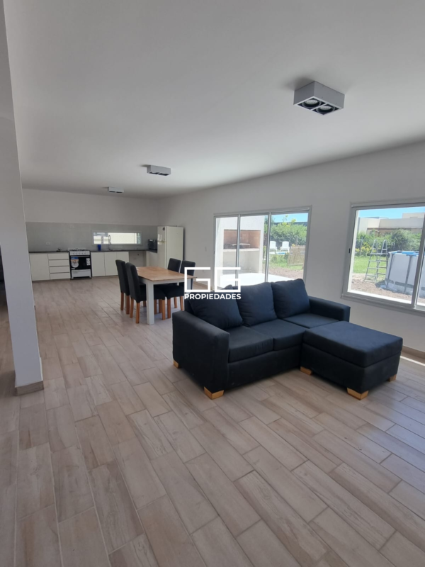 Casa En San Ramon - 3 Dormitorios - Pilar Del Este - Pilar - Imagen 4
