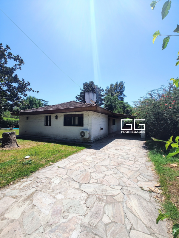 Casa Con Gran Parque Y Piscina En Robles Del Monarca - Pilar - Imagen 2