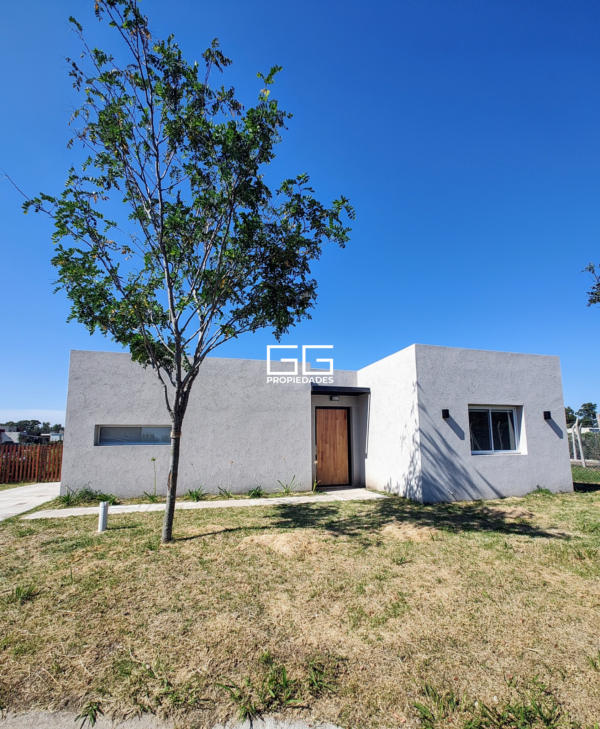 Casa En San Ramon - 3 Dormitorios - Pilar Del Este - Pilar