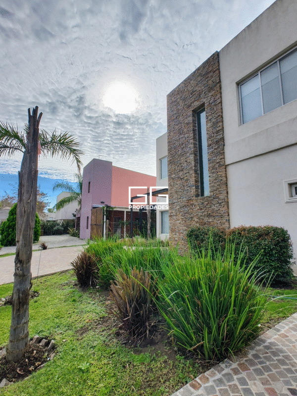 Espectacular Casa Inteligente En La Cañada Del Pilar - 8 Ambientes - Cine - Pileta - Imagen 2