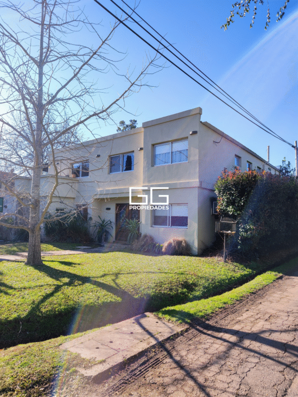 Casa En Venta En Club De Campo Aranzazu - 7 Dormitorios + Dependencia - Garin - Imagen 2