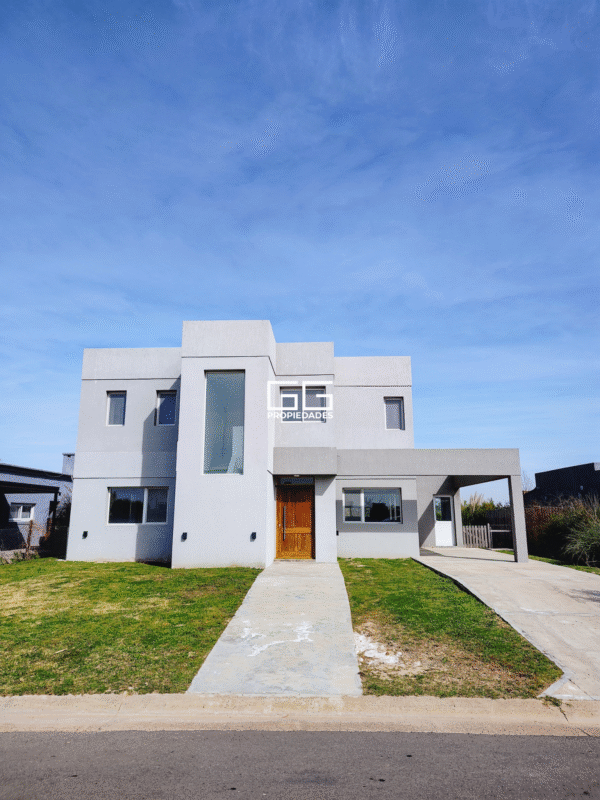 Casa En Venta Con Piscina En Dos Plantas - Area 8 - San Sebastian - Pilar - Escobar