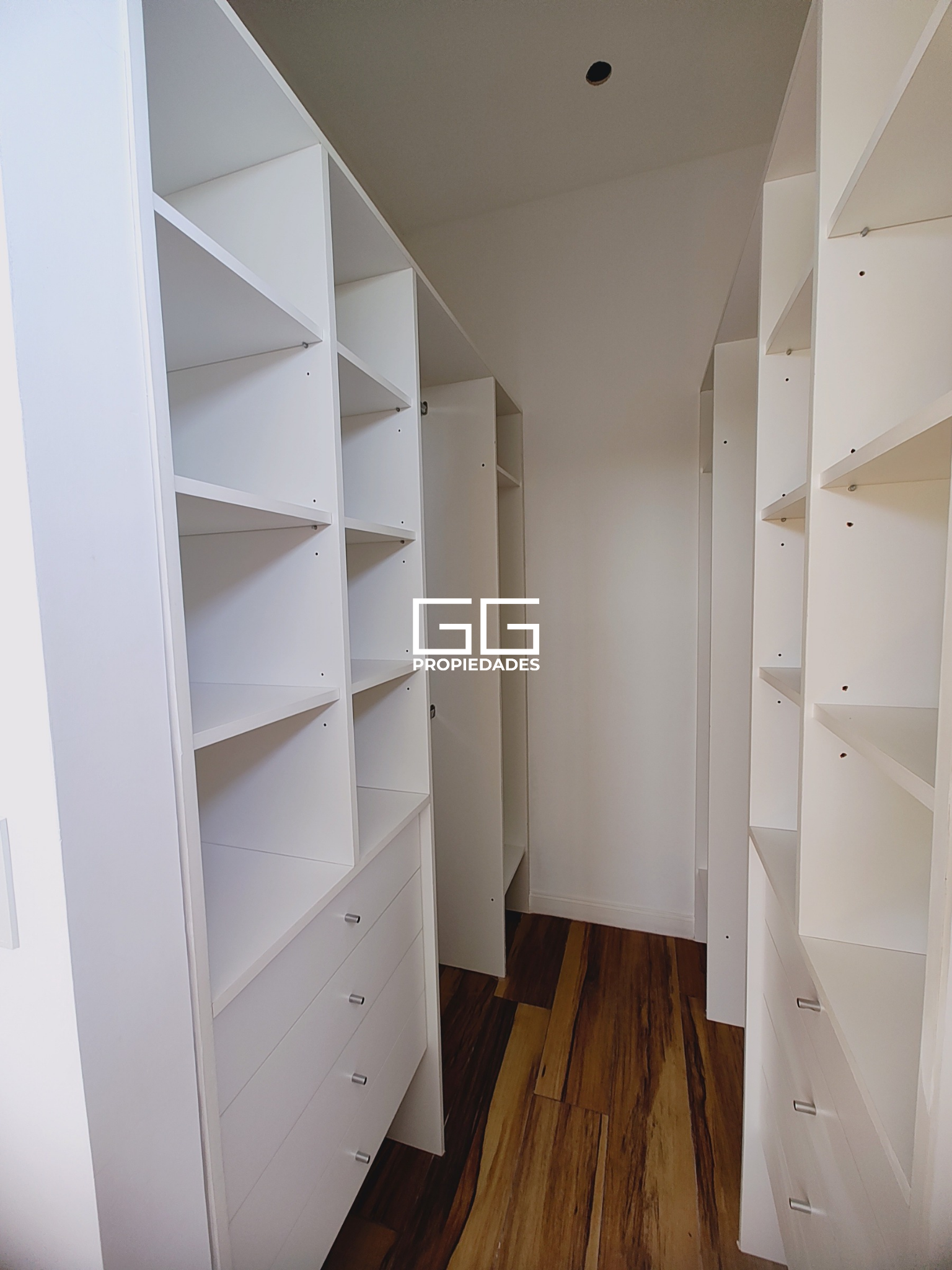 Casa En El Naudir - 3 Dormitorios + Oficina - Escobar - Imagen 18