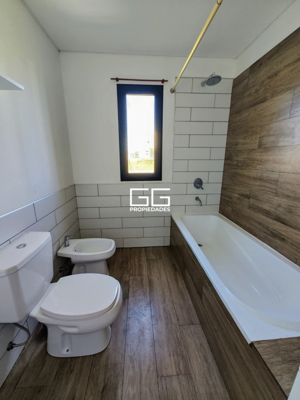 Casa En Area 13 - San Sebastian - Oportunidad - Imagen 16