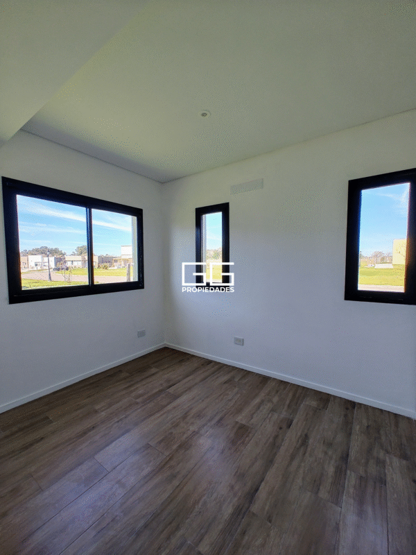 Casa En Area 13 - San Sebastian - Oportunidad - Imagen 13