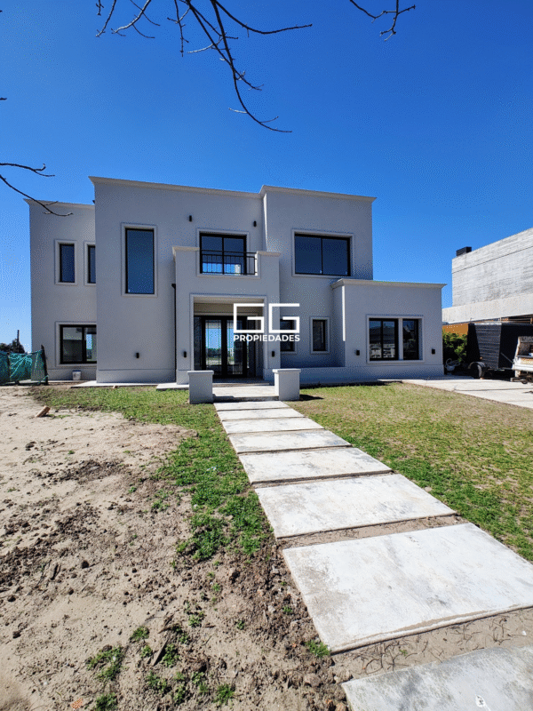 Casa En El Canton - Islas - 3 Dormitorios + Dependencia - Pileta - Vista Al Golf