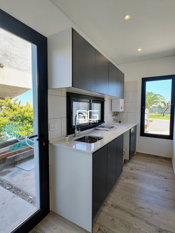 Casa En El Canton - Islas - 3 Dormitorios + Dependencia - Pileta - Vista Al Golf - Imagen 8